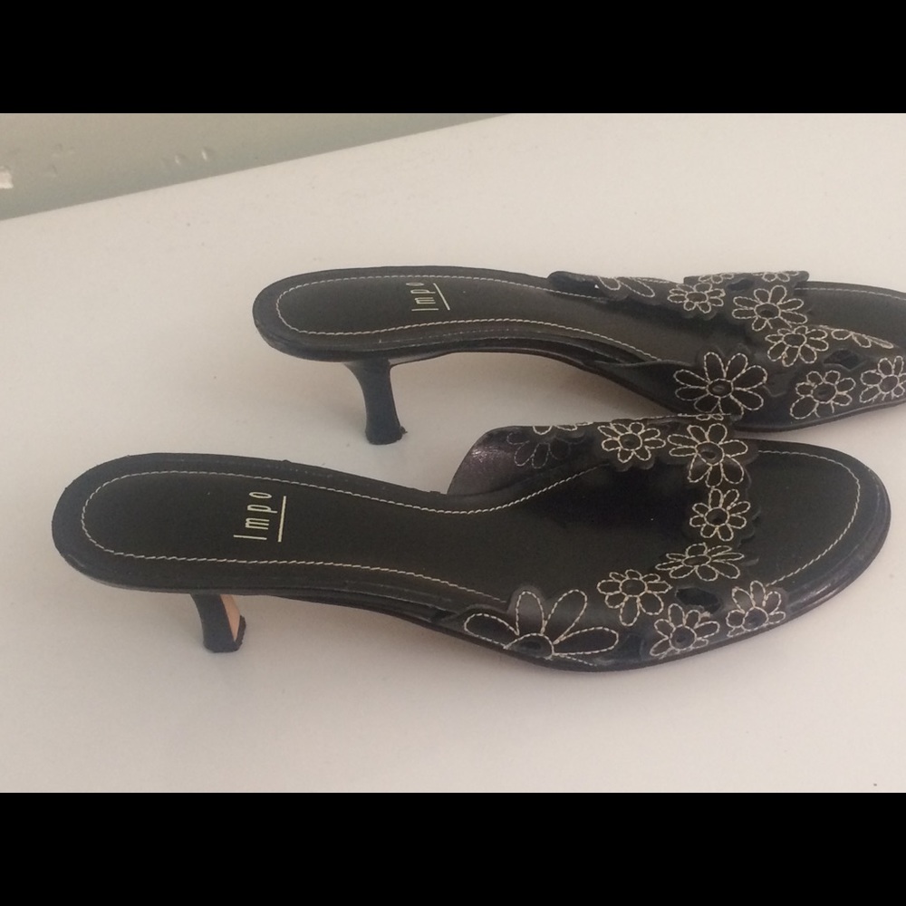 Kitten heels